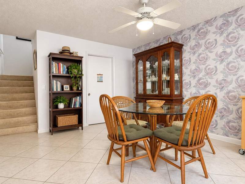 2 bedroom Townhouse at 4161 Turnberry Circle #28, Village Of Turnberry, Lake Worth — photo 3