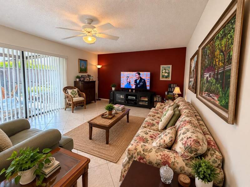 2 bedroom Townhouse at 4161 Turnberry Circle #28, Village Of Turnberry, Lake Worth — photo 5