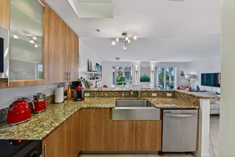 2631 NE 14th Avenue #316, Wilton Manors FL - photo 21 of 60