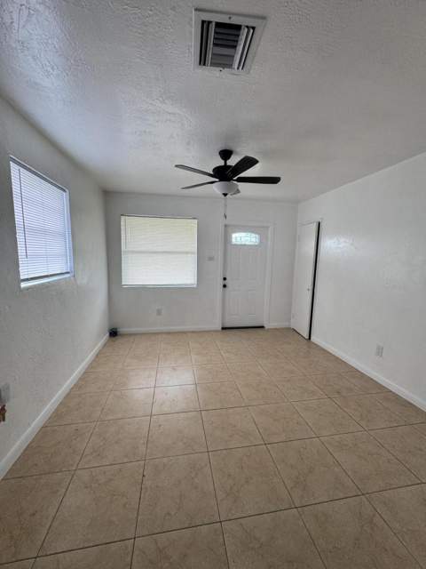 2304 NW 15th Court, Fort Lauderdale FL - photo 15 of 35