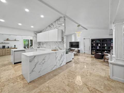 2836 NW 11th Avenue, Wilton Manors FL - photo 15 of 52