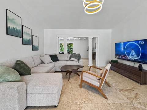 2836 NW 11th Avenue, Wilton Manors FL - photo 12 of 52