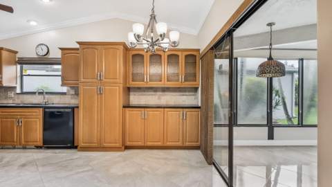 2560 NW 13th Court, Delray Beach FL - photo 15 of 64