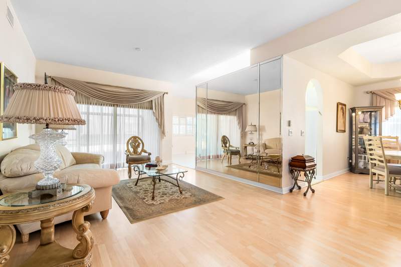2 bedroom Condominium at 7927 Exeter Boulevard, Exeter Condominium, Tamarac — photo 4