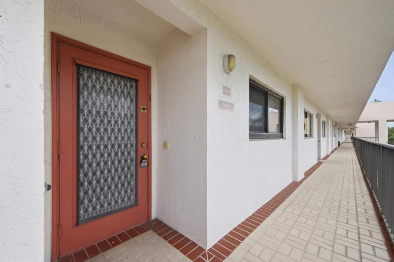 2 bedroom Condominium at 15075 Witney Rd #303, Lakes Of Delray, Delray Beach — photo 3