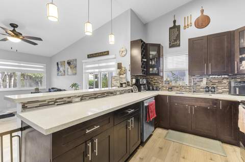 5318 NW 93rd Avenue, Sunrise FL - photo 6 of 36