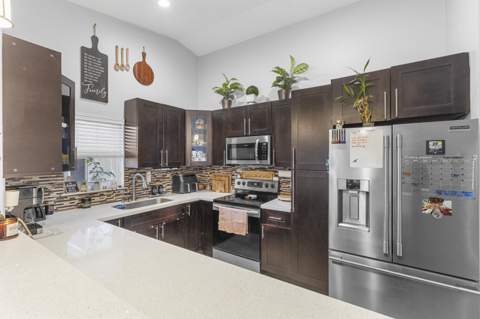 5318 NW 93rd Avenue, Sunrise FL - photo 7 of 36