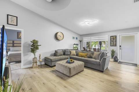 5318 NW 93rd Avenue, Sunrise FL - photo 12 of 36