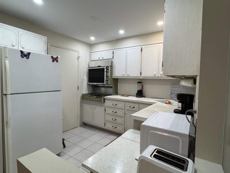 1 bedroom Condominium at 305 N Pompano Beach Boulevard #507, Jamaica House Condominium, Pompano Beach — photo 3