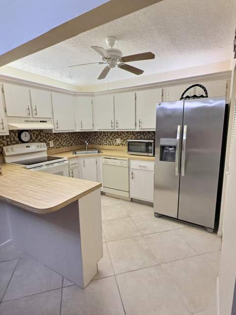 3531 Pine Tree Court #B-1, Greenacres FL - photo 10 of 27