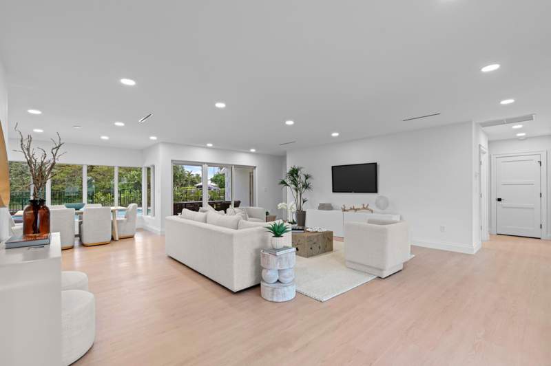 4 bedroom Single Family Residence at 1090 SW Mulberry Way, Camino Gardens Sec 2, Boca Raton — photo 5