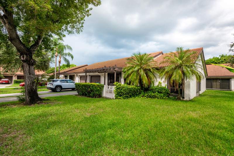 3 bedroom Townhouse at 7143 Wisteria Way, Brookwood Gardens, Tamarac — photo 3