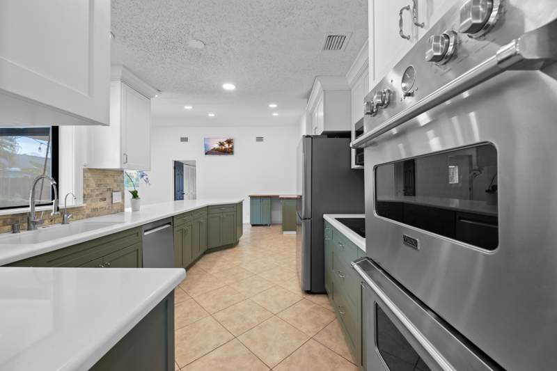 4 bedroom Single Family Residence at 9965 NW 23rd Street, Rushwood, Coral Springs — photo 2