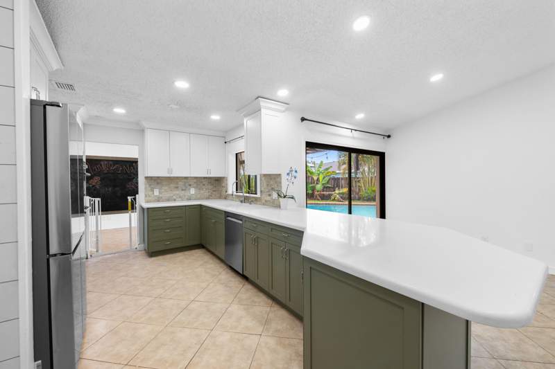 4 bedroom Single Family Residence at 9965 NW 23rd Street, Rushwood, Coral Springs — photo 5