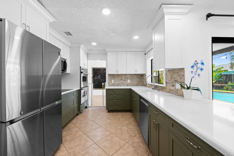 4 bedroom Single Family Residence at 9965 NW 23rd Street, Rushwood, Coral Springs — photo 3
