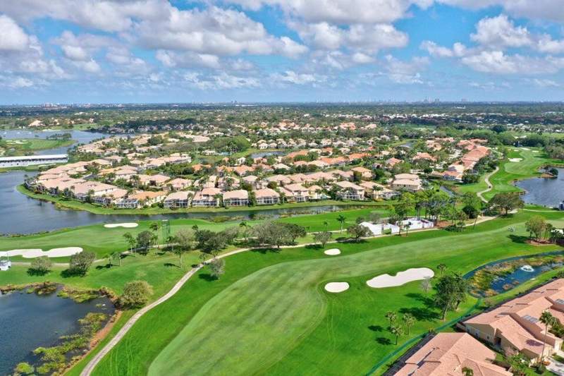 3 bedroom Townhouse at 527 Prestwick Circle, Prestwick Chase, Palm Beach Gardens — photo 4