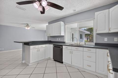 3731 NW 99th Avenue, Coral Springs FL - photo 6 of 41