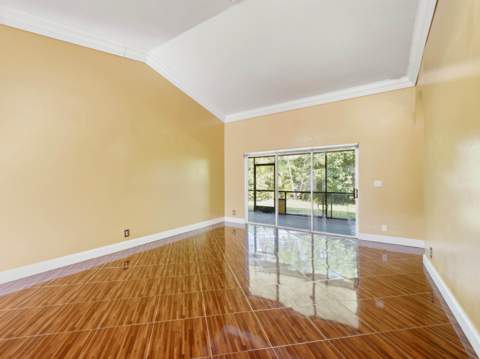 8862 Jaspers Drive, Boynton Beach FL - photo 8 of 37