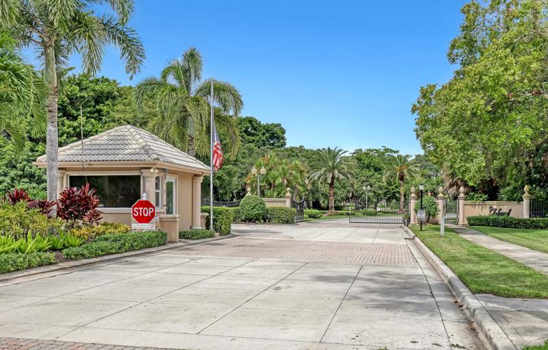4 bedroom Single Family Residence at 23 Windward Isle, Island, Palm Beach Gardens — photo 3