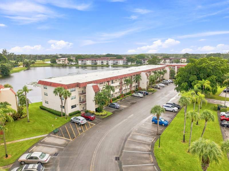 2 bedroom Condominium at 9400 N Hollybrook Lake Drive #208, Hollybrook Golf & Tennis Club, Pembroke Pines — photo 2