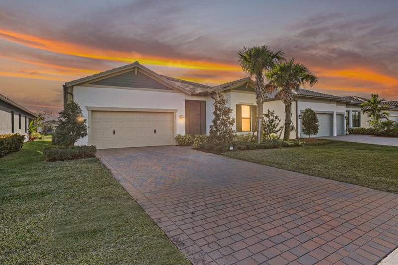 3 bedroom Single Family Residence at 786 SE Courances Drive, Metes And Bounds, Port St. Lucie — photo 2