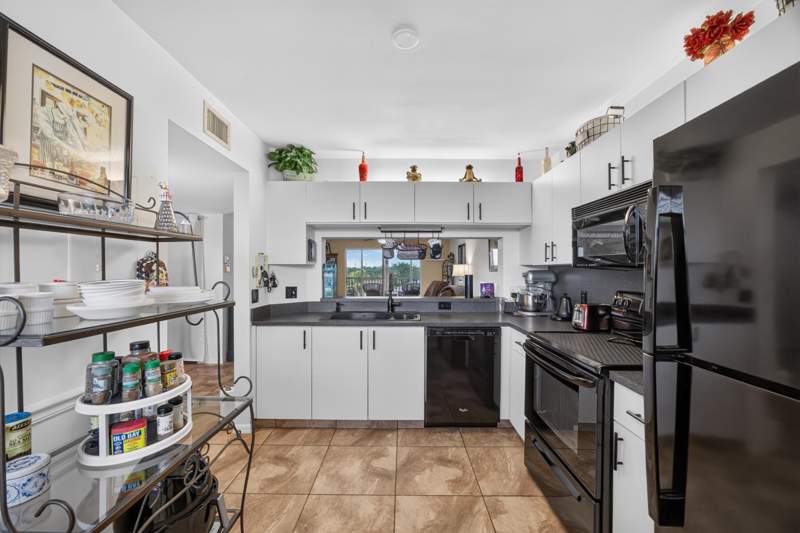 2 bedroom Condominium at 10346 NW 24th Place #406, Sunrise Lakes 205 Condo, Sunrise — photo 4
