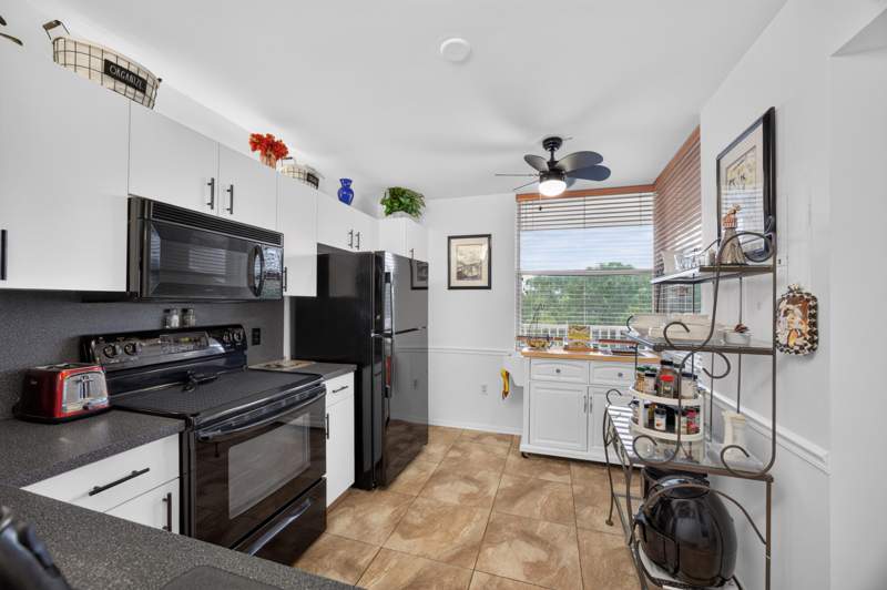 2 bedroom Condominium at 10346 NW 24th Place #406, Sunrise Lakes 205 Condo, Sunrise — photo 5
