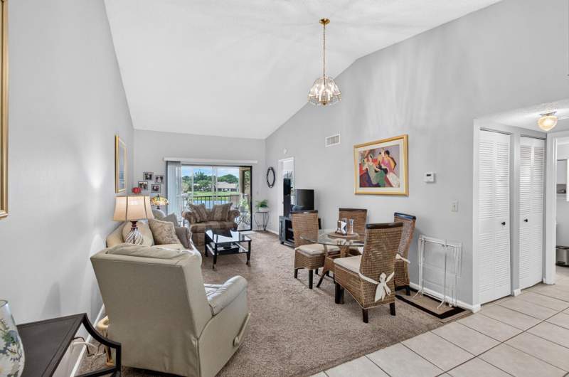 2 bedroom Condominium at 330 Palmwood Place #208, Lake Windwood, Boca Raton — photo 4
