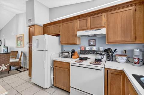 330 Palmwood Place #208, Boca Raton FL - photo 16 of 73