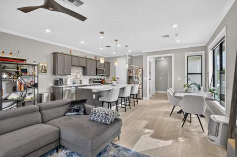 765 NW 84th Terrace, Plantation FL - photo 10 of 31