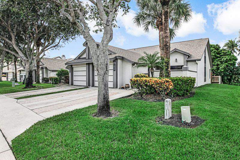 2 bedroom Townhouse at 1911 Landings Boulevard, Landings At River Bridge, Greenacres — photo 3