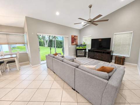 2783 E Abiaca Circle, Davie FL - photo 13 of 28