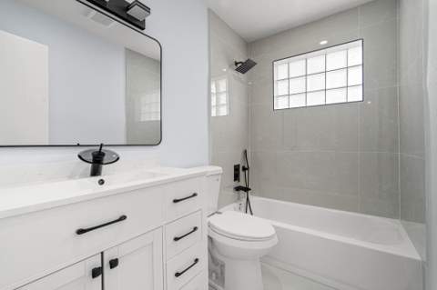 160 NE 60th Street, Oakland Park FL - photo 18 of 38