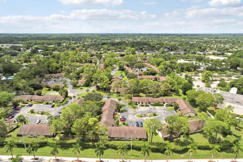 2 bedroom Villa at 205 Star Clusters Court, Strathmore Gate I Unit Two, Royal Palm Beach — photo 2