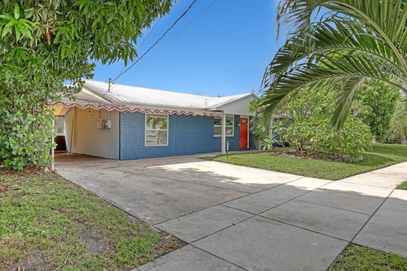 4 bedroom Single Family Residence at 1707 E Terrace Drive, Lake Clarke Terrace In, Lake Worth Beach — photo 2