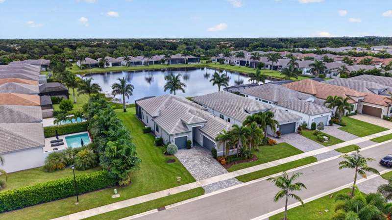 3 bedroom Single Family Residence at 11364 Virginia Pine Court, Valencia Grand Whitworth Agr Pud, Boynton Beach — photo 3