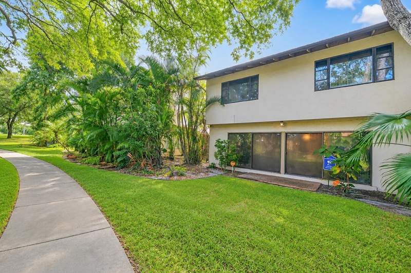 2 bedroom Condominium at 3408 Rose Hill Way #143, Hills Of Inverrary, Lauderhill — photo 3