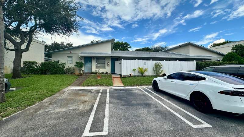 1 bedroom Condominium at 3000 NW 5th Terrace #107, Loch Lomond Sec 3, Pompano Beach — photo 3