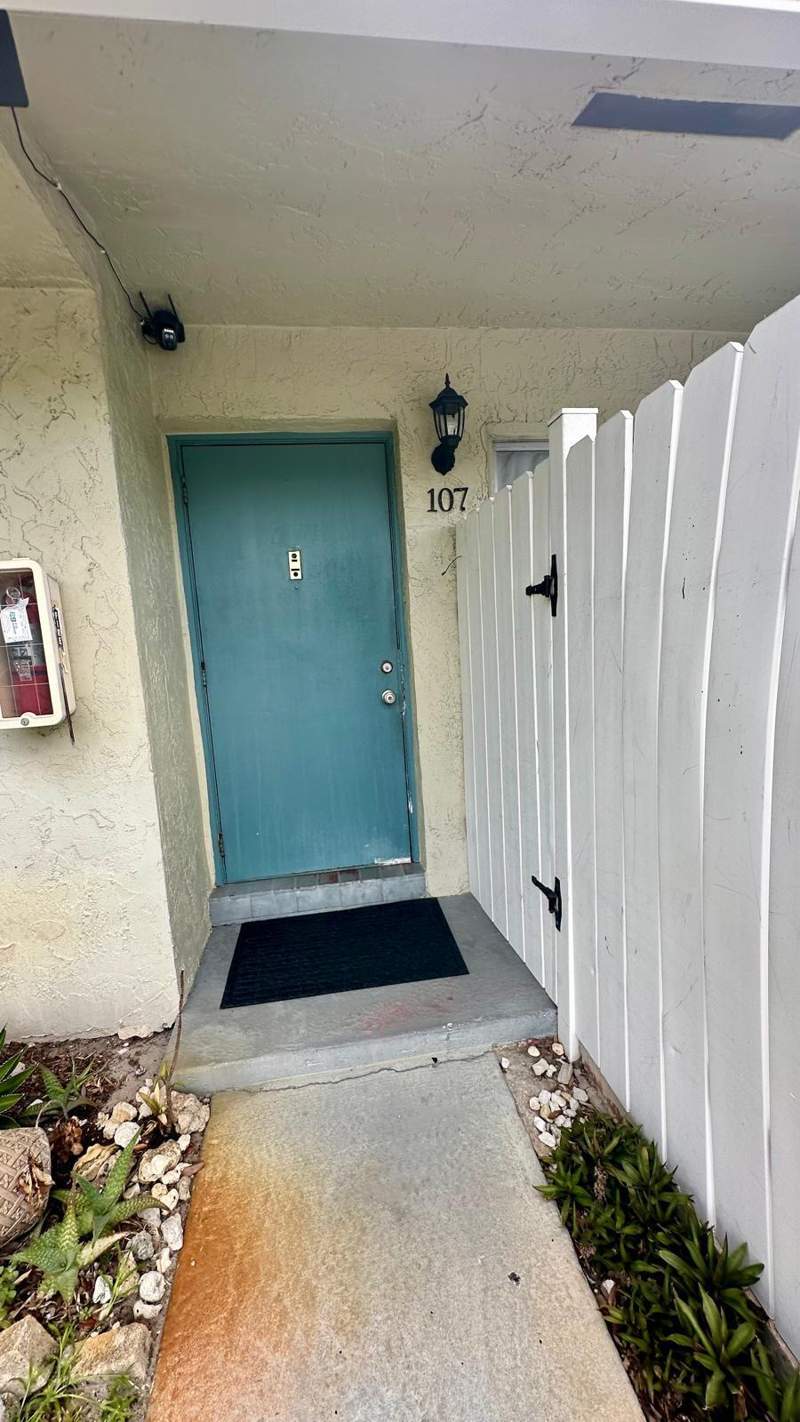 1 bedroom Condominium at 3000 NW 5th Terrace #107, Loch Lomond Sec 3, Pompano Beach — photo 4