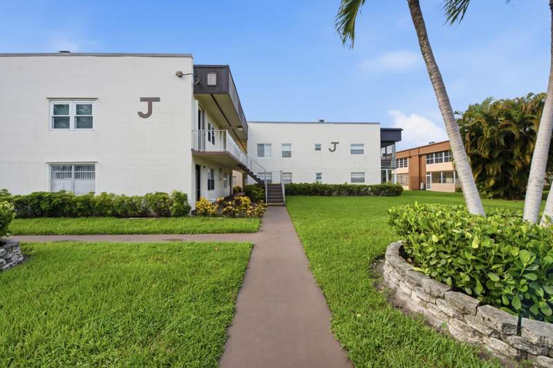 1 bedroom Condominium at 479 Burgundy J, Kings Point Burgundy Condos, Delray Beach — photo 5