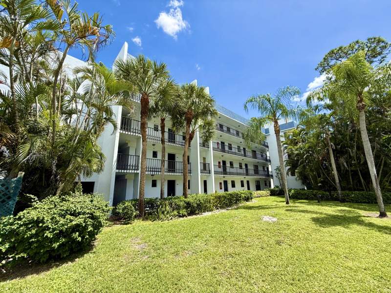 1 bedroom Condominium at 4760 Lucerne Lakes Boulevard #105, Sunrise Of Palm Beach , Lake Worth — photo 3