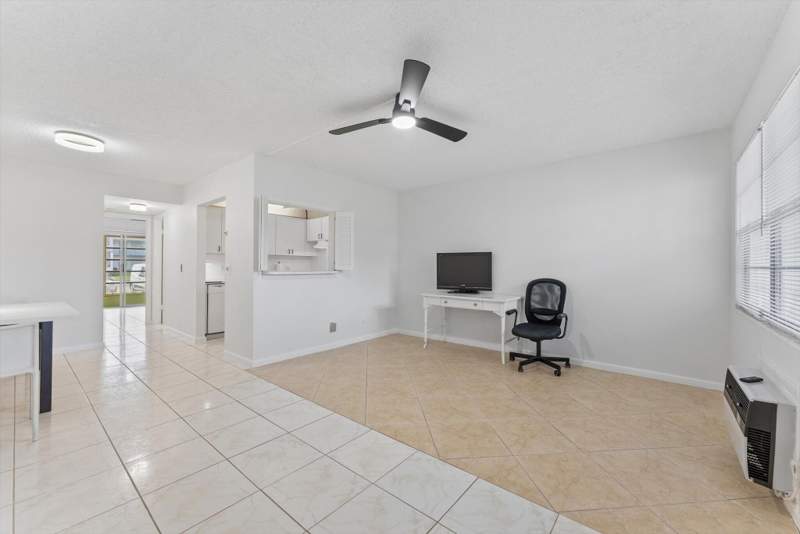 1 bedroom Condominium at 398 Tilford, Century Village, Deerfield Beach — photo 5