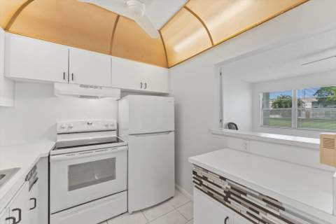 398 Tilford, Deerfield Beach FL - photo 10 of 38