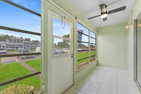398 Tilford, Deerfield Beach FL - photo 17 of 38