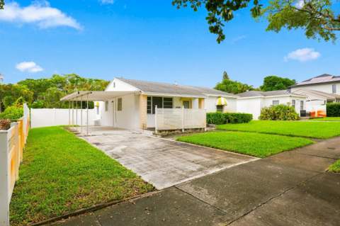 933 Upland Road, West Palm Beach FL - photo 7 of 16