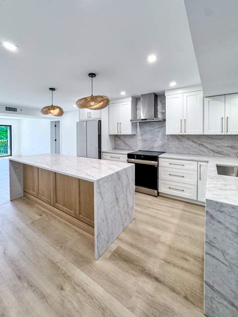 1701 Marina Isle Way #103, Jupiter FL - photo 10 of 35