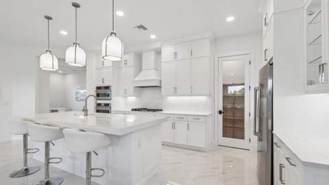 5633 Saint Armands Way, Westlake FL - photo 12 of 47
