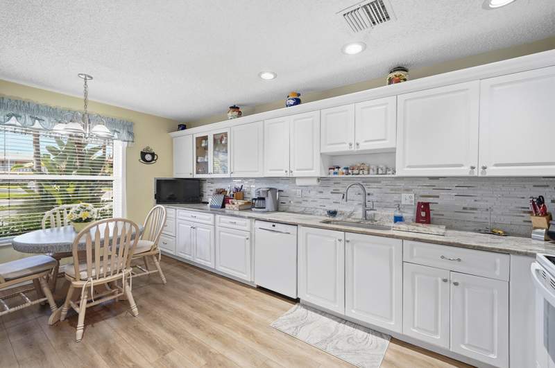 2 bedroom Condominium at 1840 NW 13th Street #102, Pines Of Delray North Condo, Delray Beach — photo 4