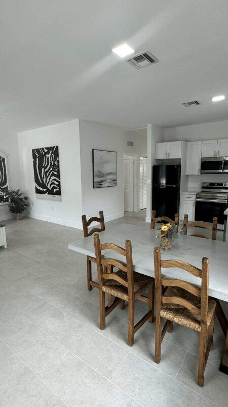 6 bedroom Single Family Residence at 1701 NW 9th Street, Lauderdale Homestites, Fort Lauderdale — photo 5