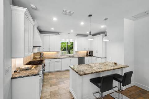 225 NW 11th Street, Delray Beach FL - photo 8 of 34